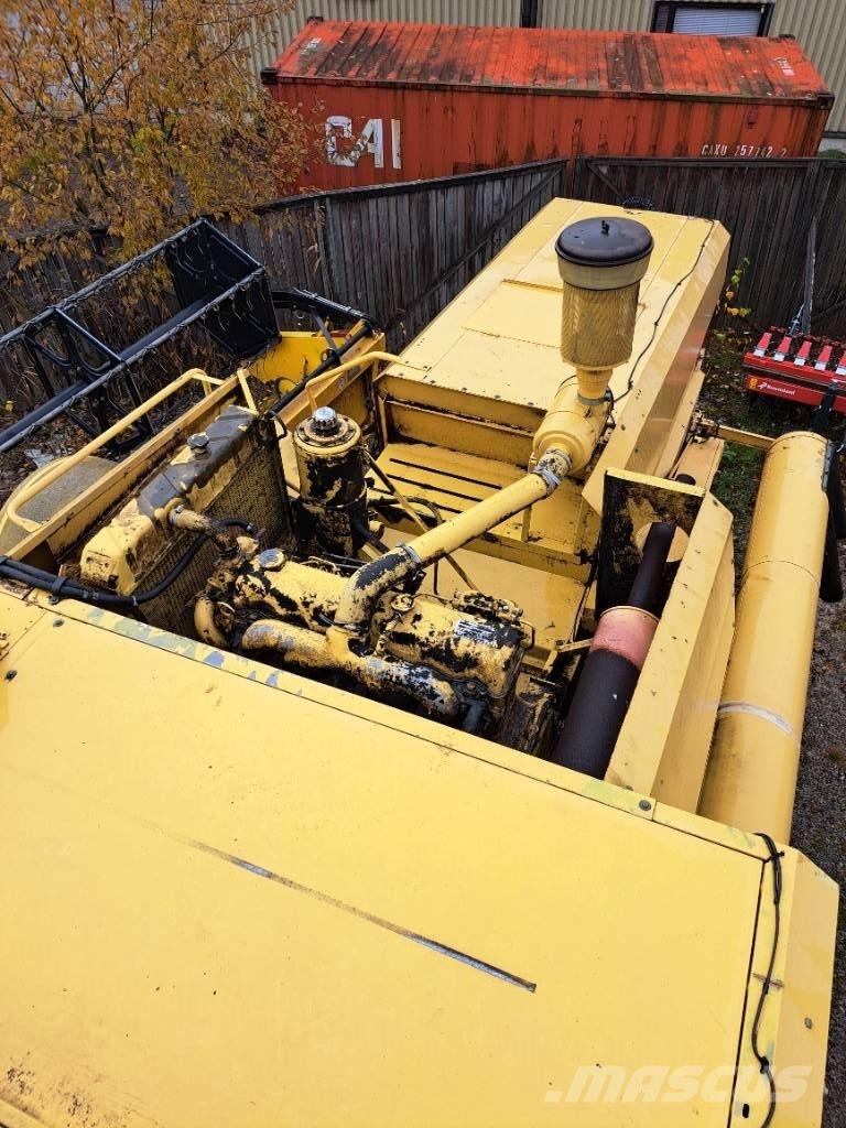 New Holland 8030H Leikkuupuimurit