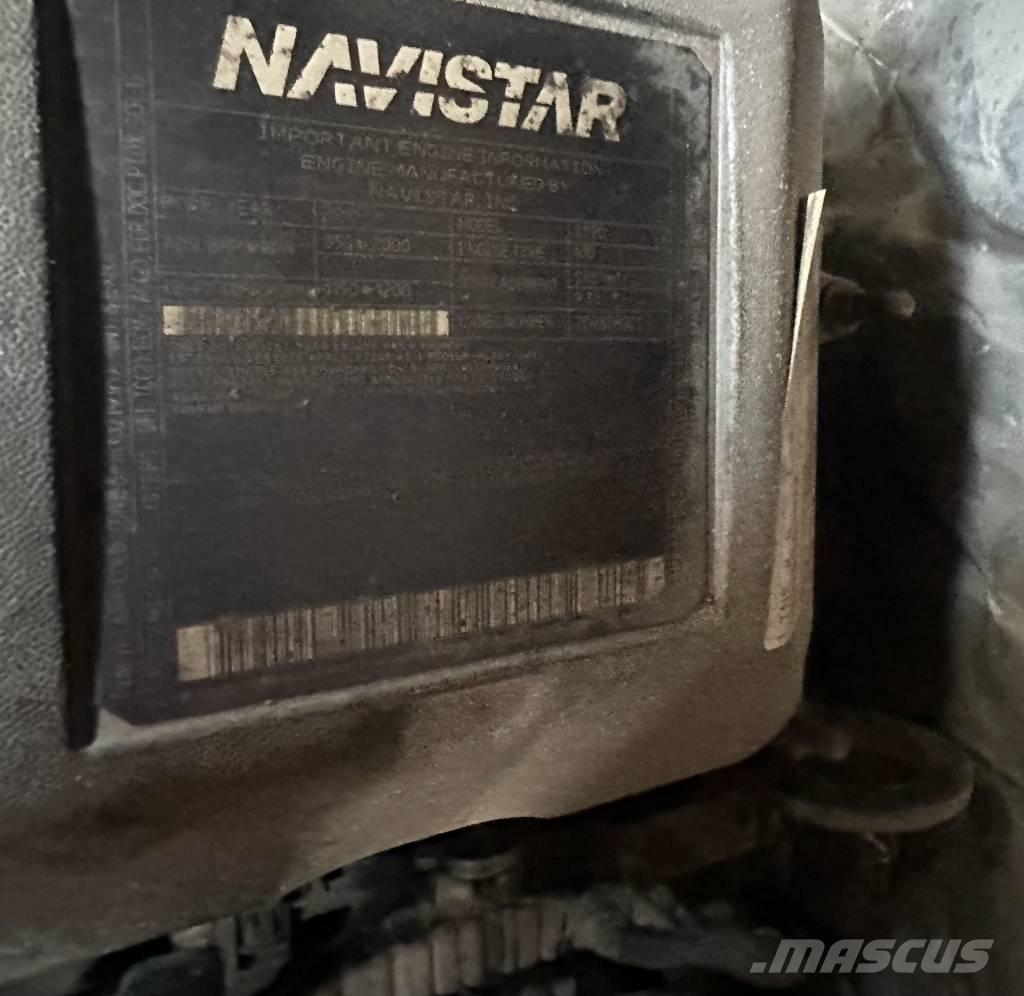 International 7400 Paine-/imuautot