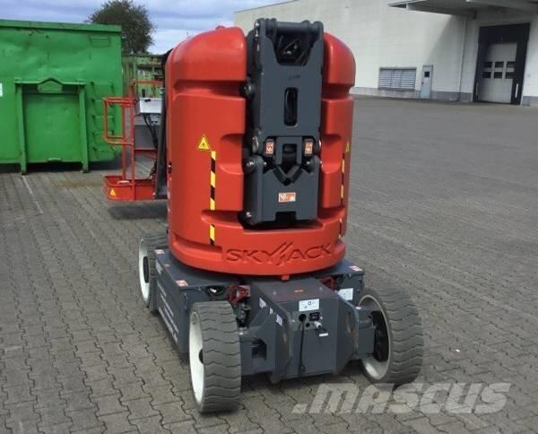 SkyJack SJ 30 ARJE Kuukulkijat