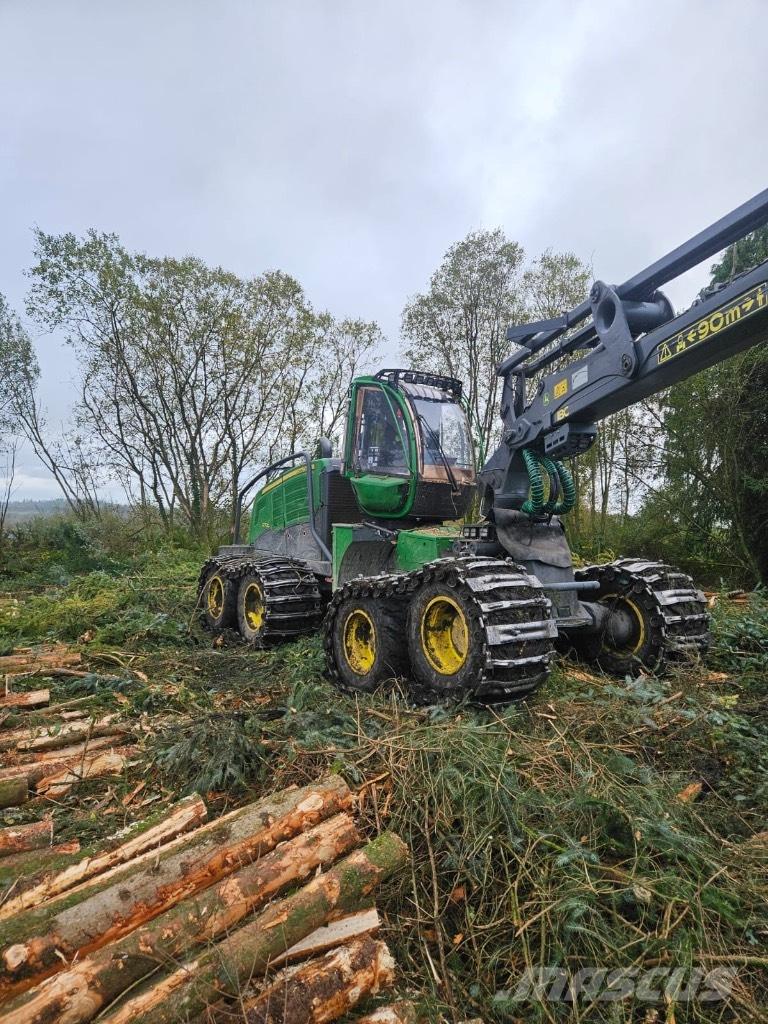 John Deere 1270G 8WD Harvesterit