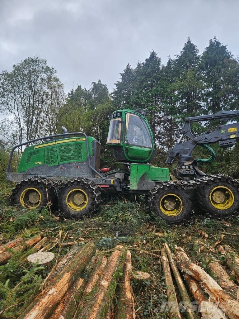 John Deere 1270G 8WD Harvesterit