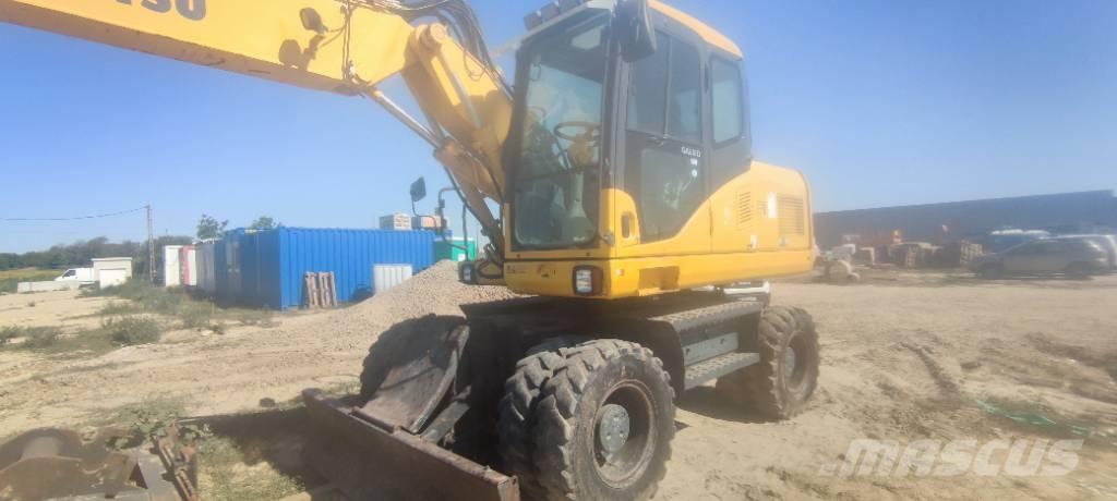 Komatsu PW 140-7 Pyöräkaivukoneet