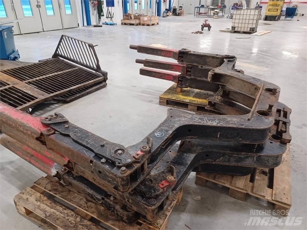 Komatsu 890.3 Muut