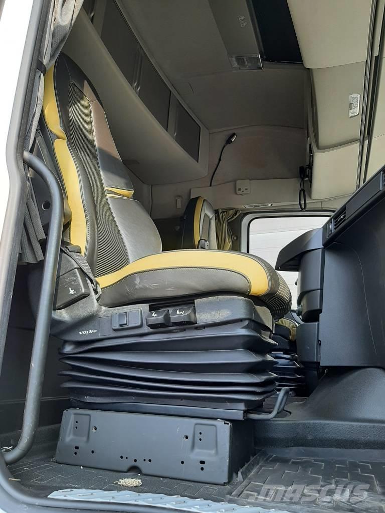 Volvo FH 16 Puuautot