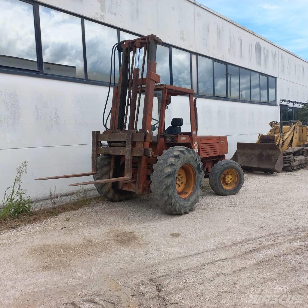 Manitou 4RM30G Dieseltrukit