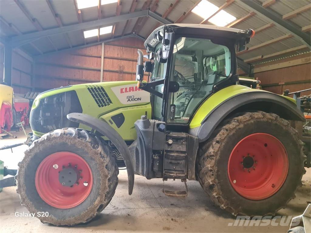 CLAAS Axion 810 Traktorit