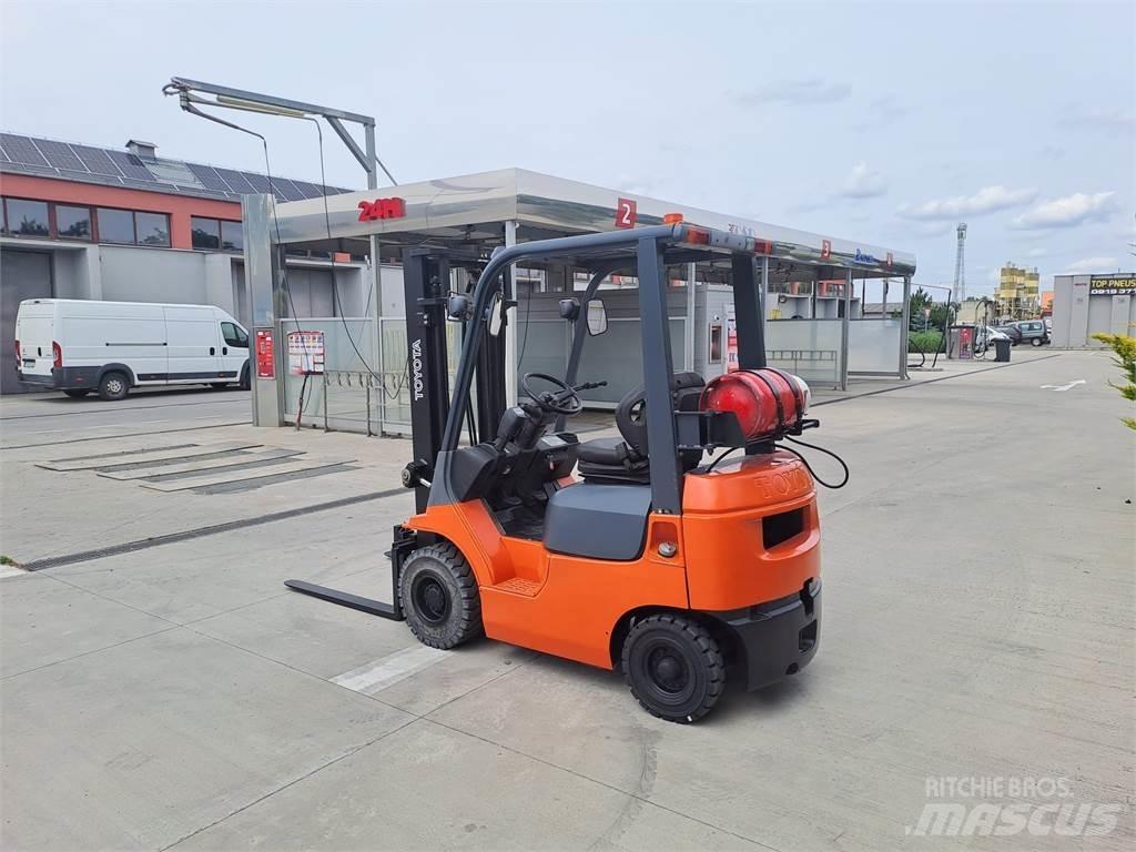 Toyota 7FGF15 Nestekaasutrukit