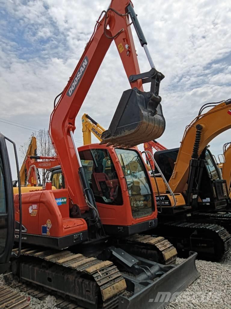 Doosan DX 75 Telakaivukoneet