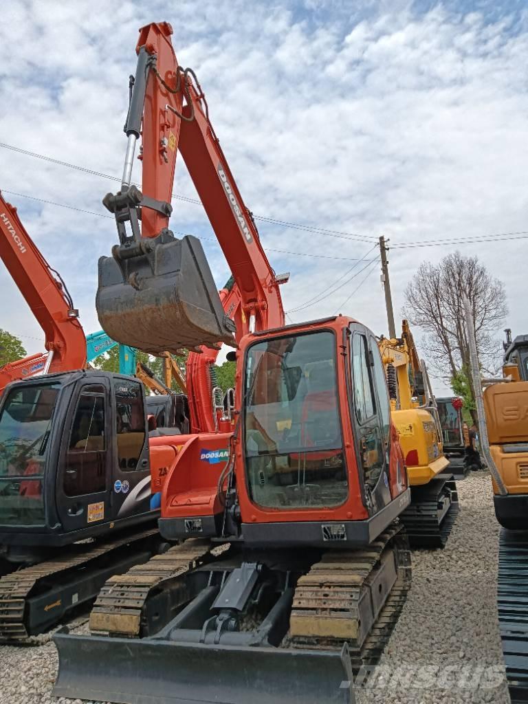 Doosan DX 75 Telakaivukoneet