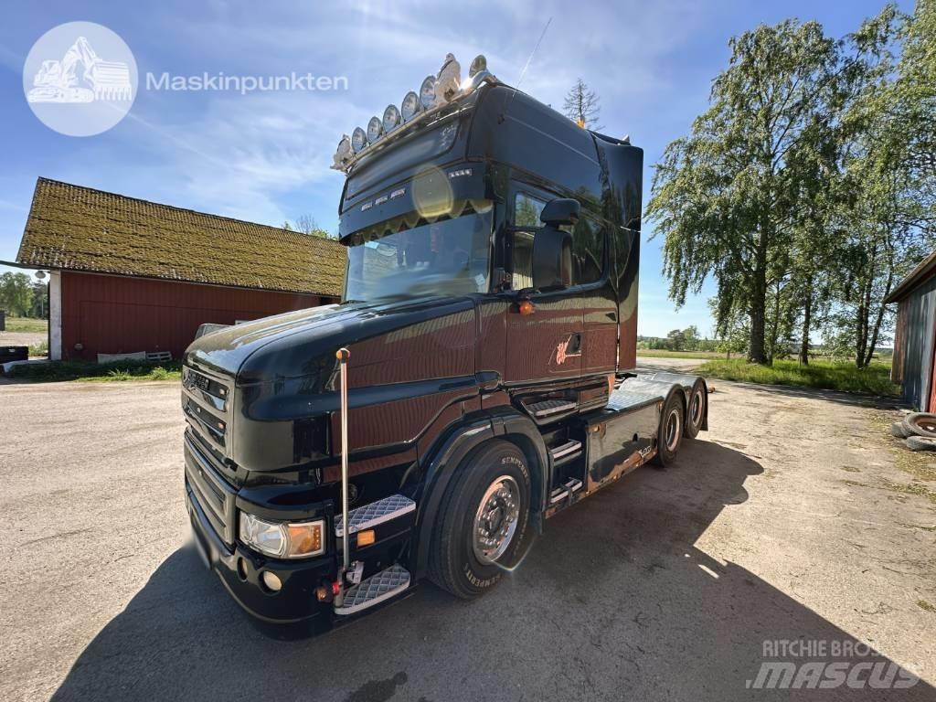 Scania R 620 LA Vetopöytäautot