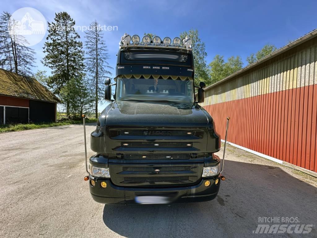 Scania R 620 LA Vetopöytäautot