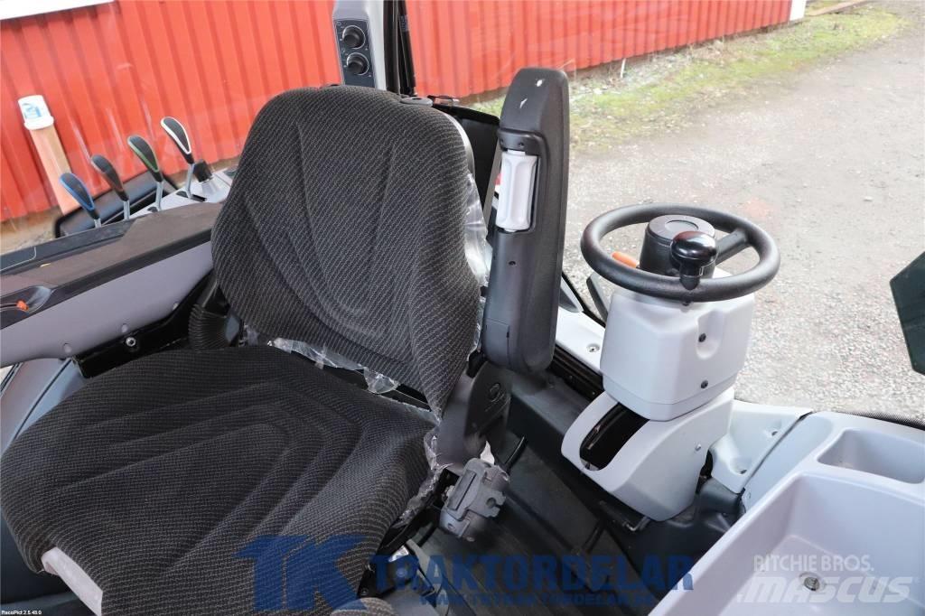 Valmet N124 Ohjaamo ja sisusta