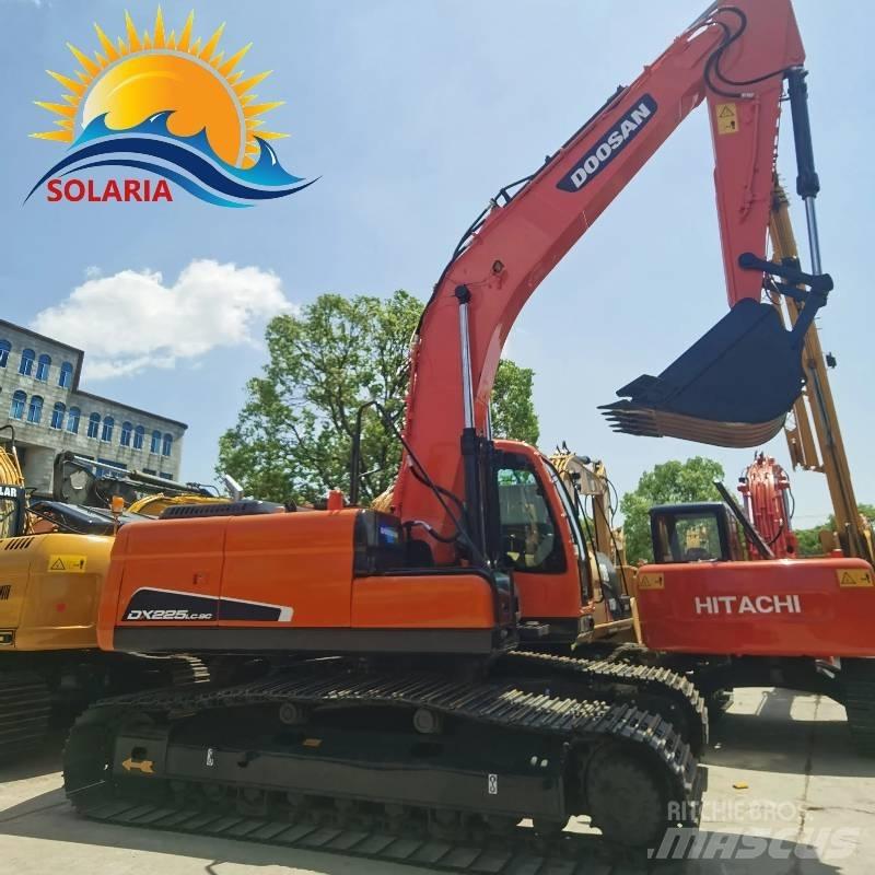 Doosan DX 225 LC Telakaivukoneet