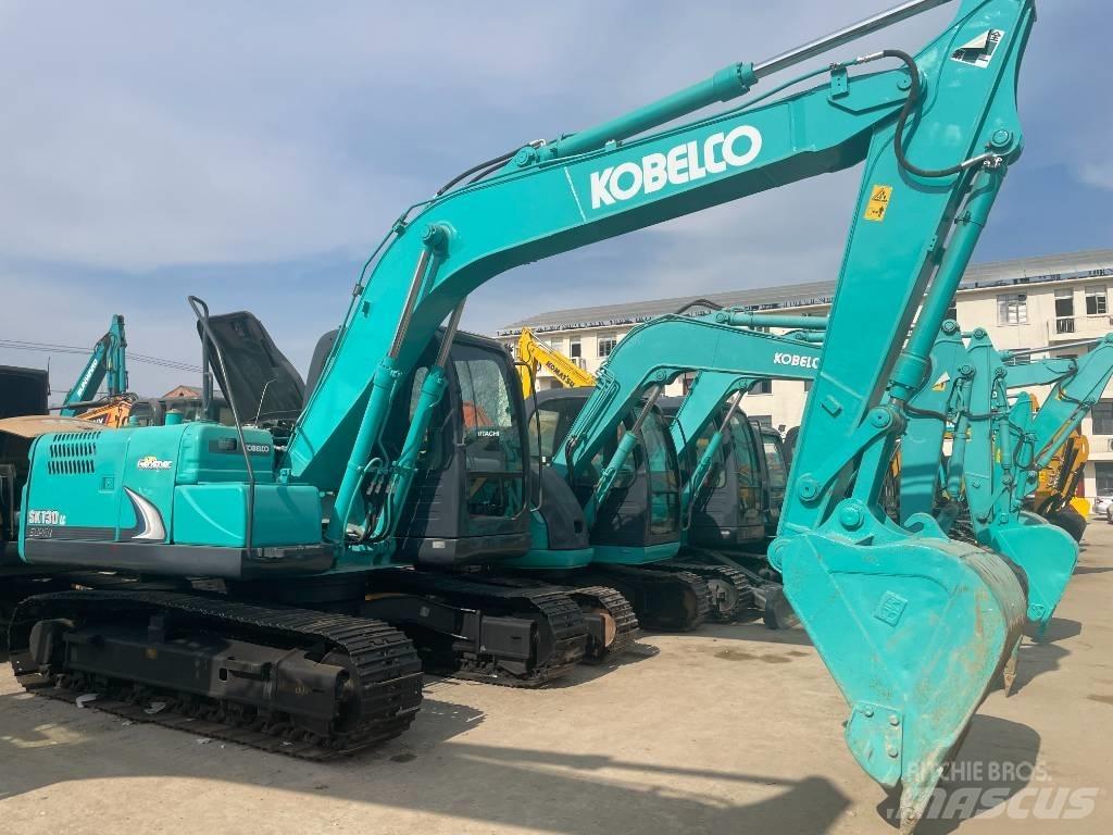 Kobelco 130 Midikaivukoneet 7t - 12t