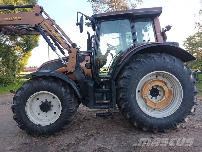 Valtra N 141 Traktorit