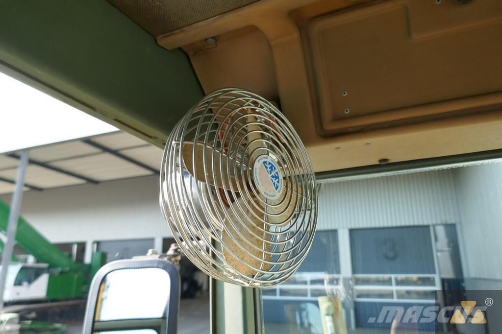 CAT 130G Ex-army Tiehöylät