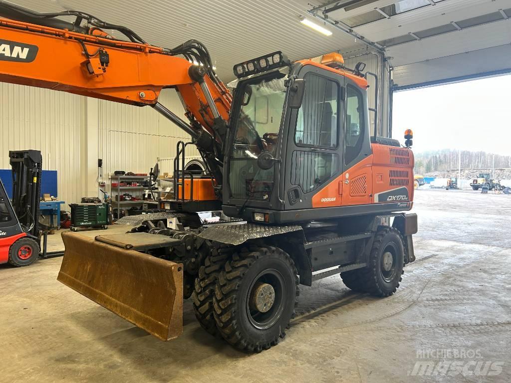 Doosan DX170W-5 Pyöräkaivukoneet