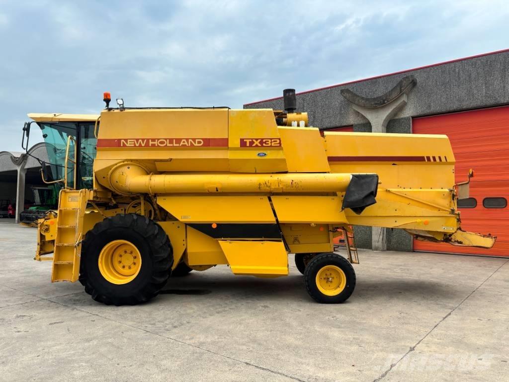 New Holland TX 32 Leikkuupuimurit