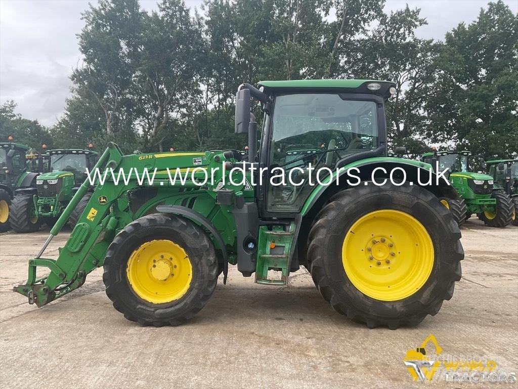 John Deere 6130 R Traktorit
