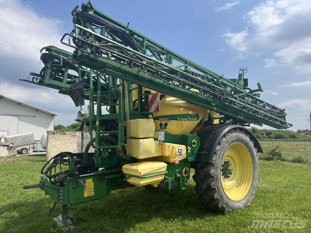 John Deere 840 i Hinattavat ruiskut