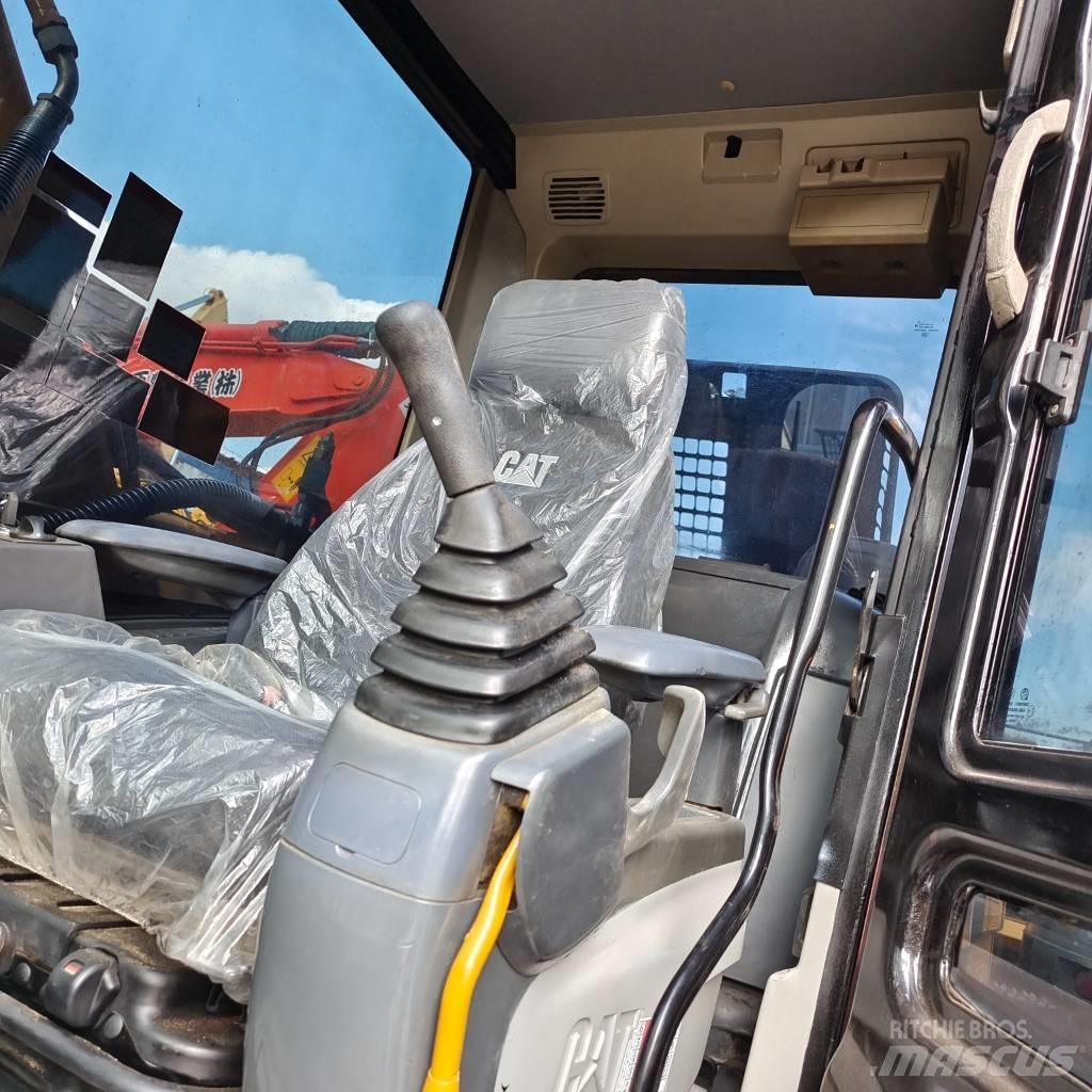 CAT 320 D Telakaivukoneet
