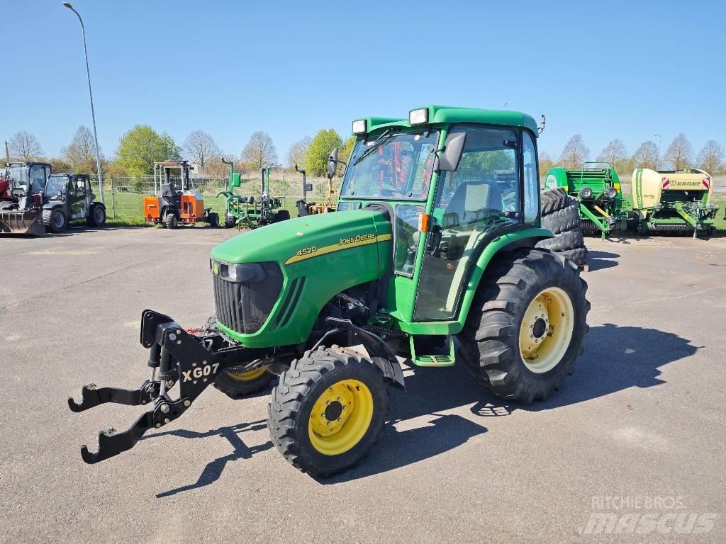 John Deere 4520 Taajamatraktorit
