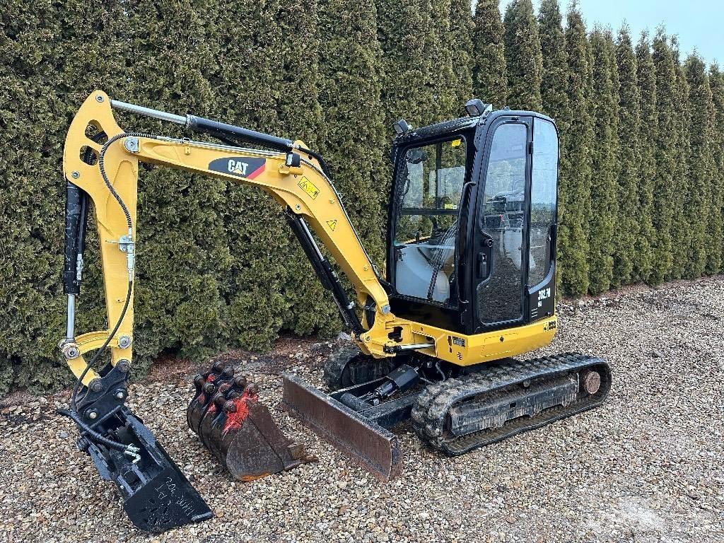 CAT 302.7 D CR Minikaivukoneet < 7t