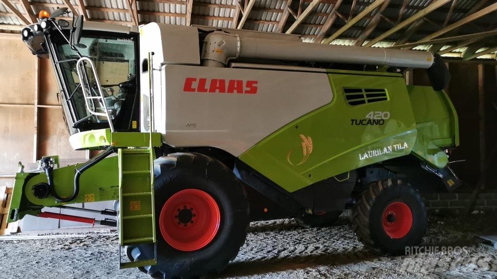 CLAAS Tucano 420 Leikkuupuimurit