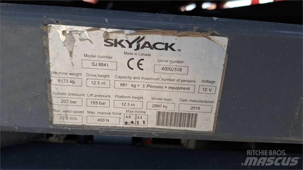 SkyJack 8841RT Saksilavat