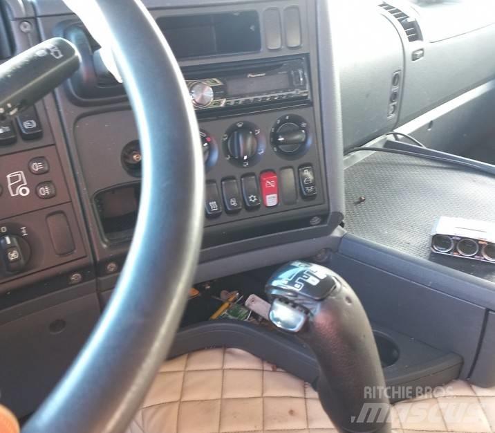 Scania 440 Vetopöytäautot