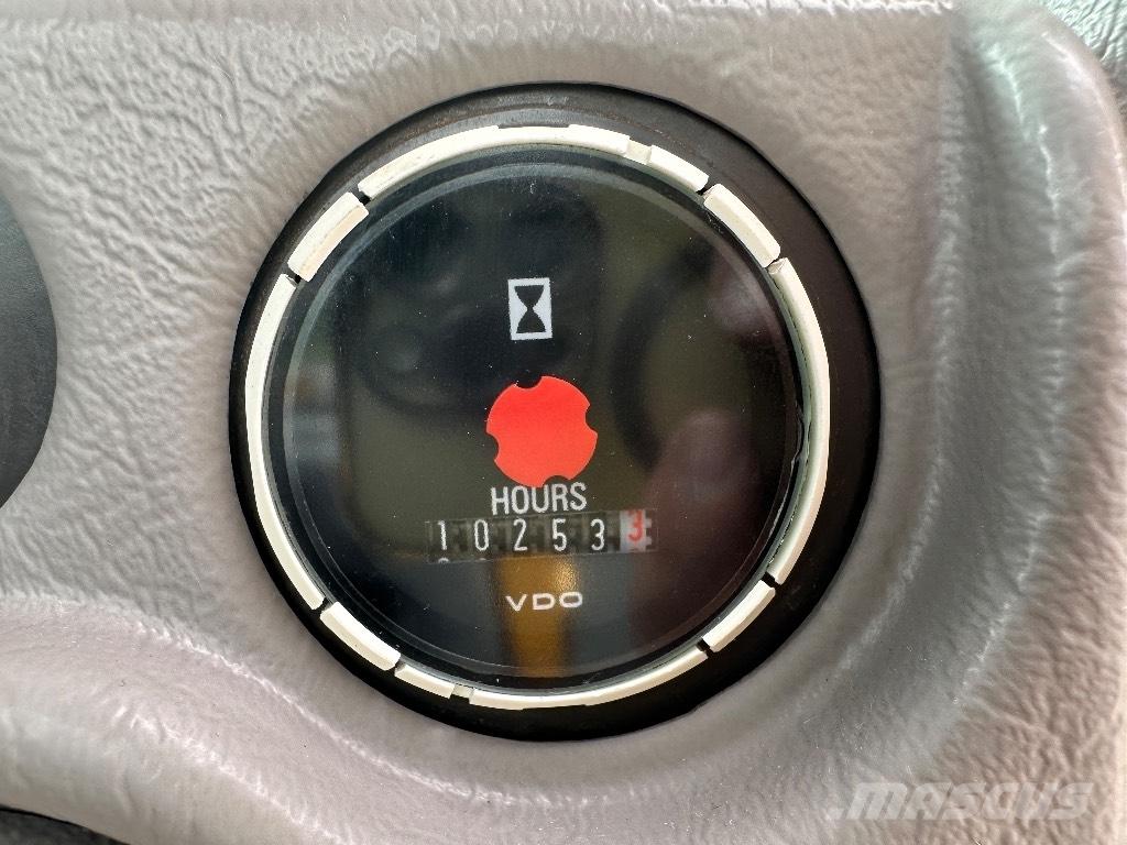 Volvo L 220 G Pyöräkuormaajat