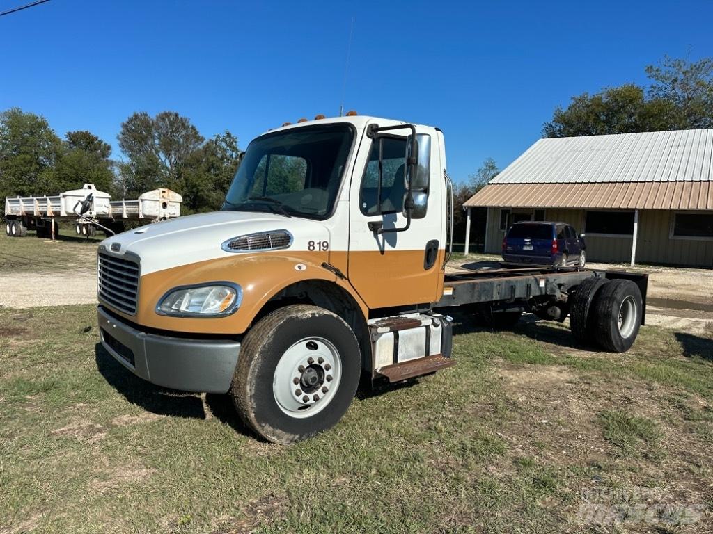 Freightliner M 106 Kuorma-autoalustat
