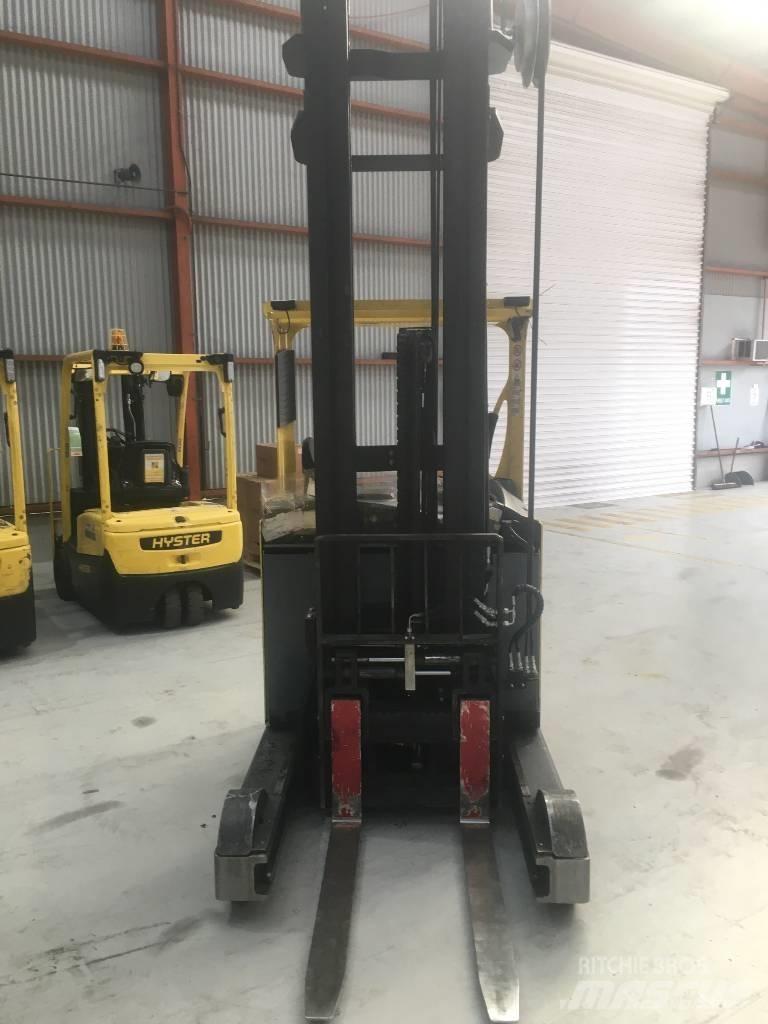 Hyster R1.6 Työntömastotrukit