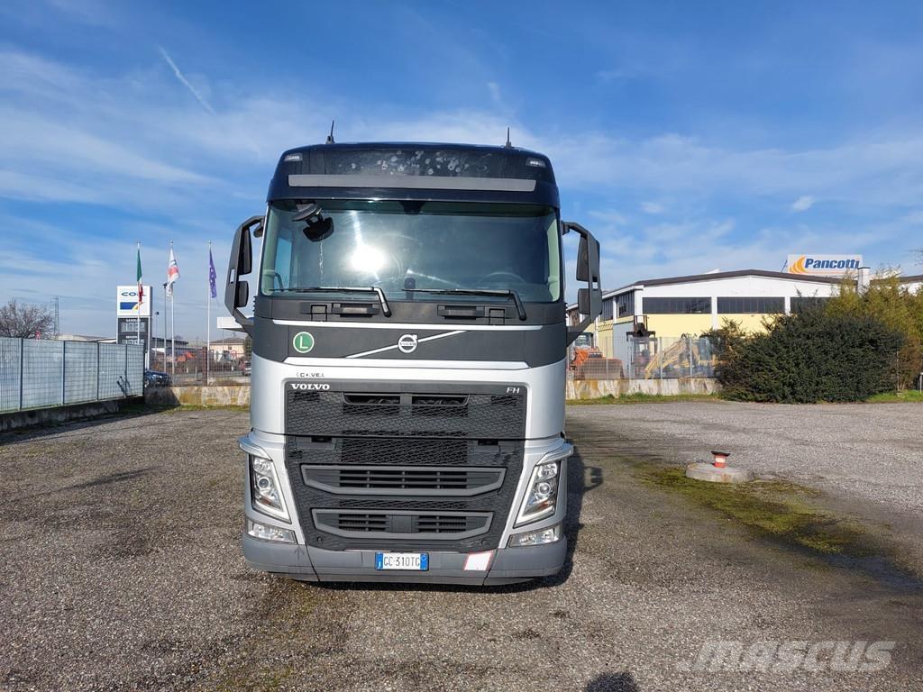 Volvo FH Vetopöytäautot