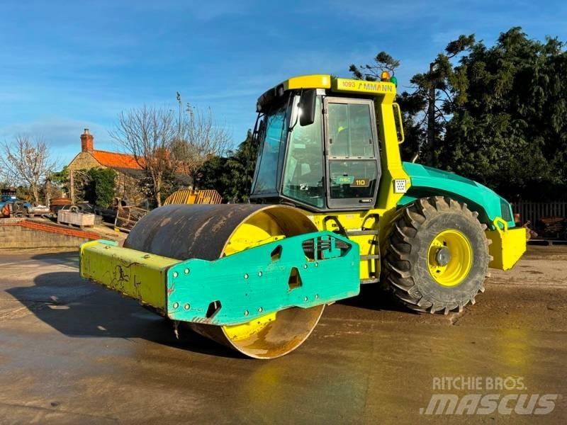 Ammann ASC 110 Yksivalssijyrät