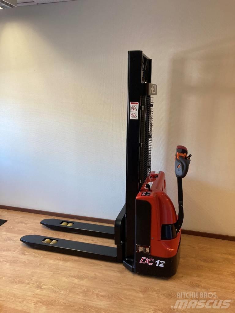 Heli CDD 12J Käyden ajettavat pinoamistrukit