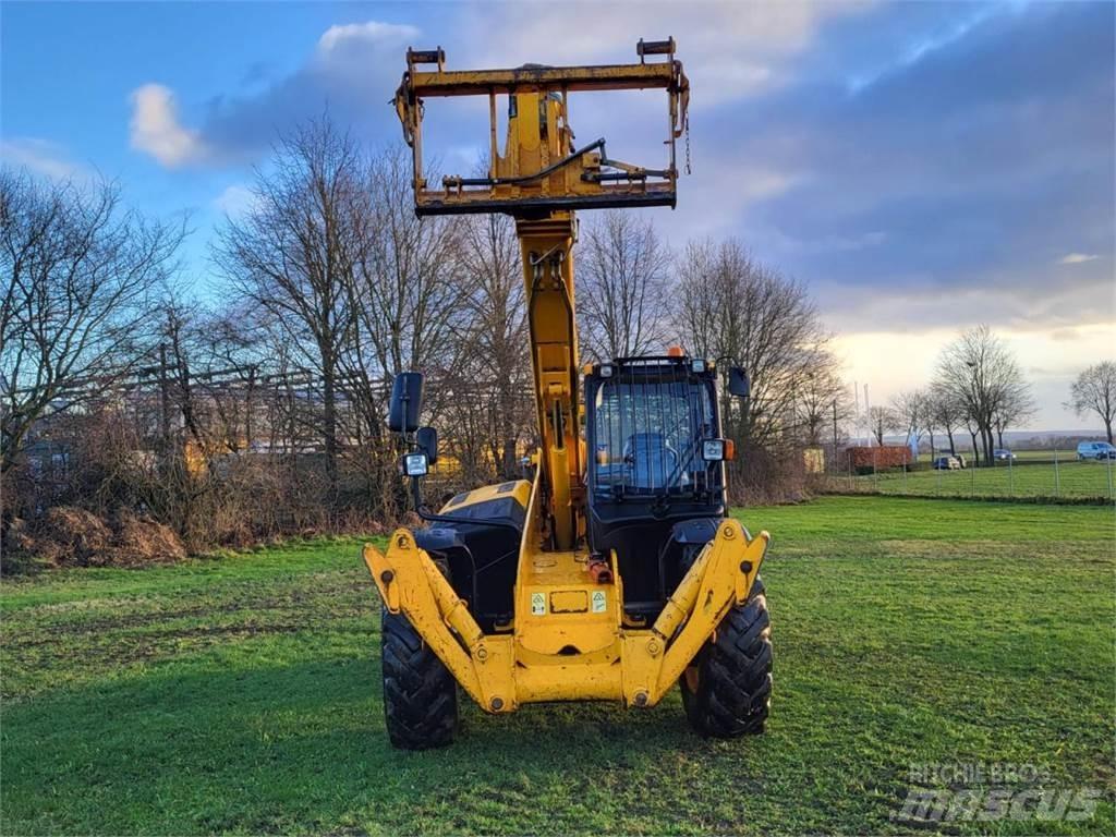 JCB 533-105 Teleskooppipuominostimet