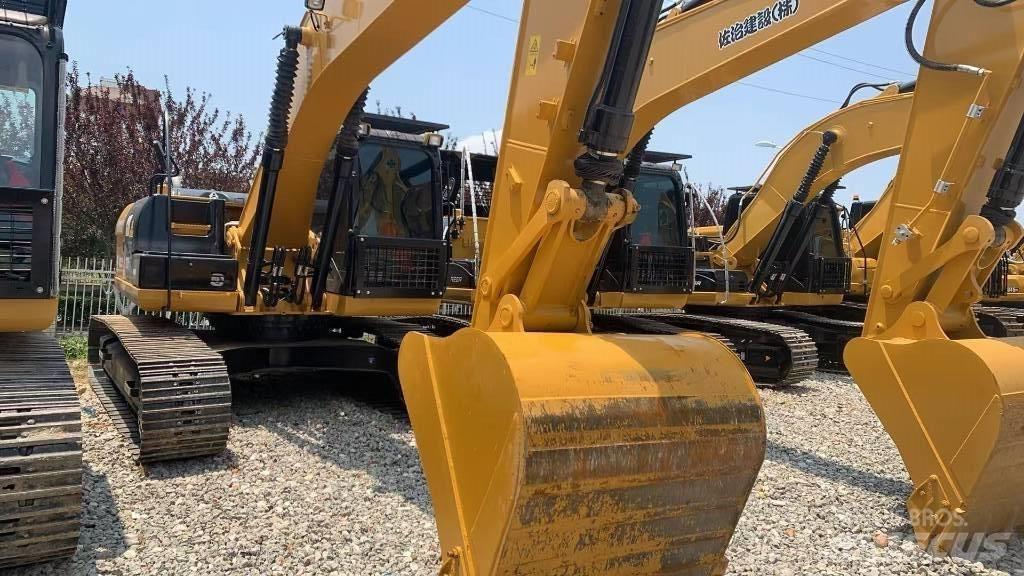 CAT 323 Telakaivukoneet