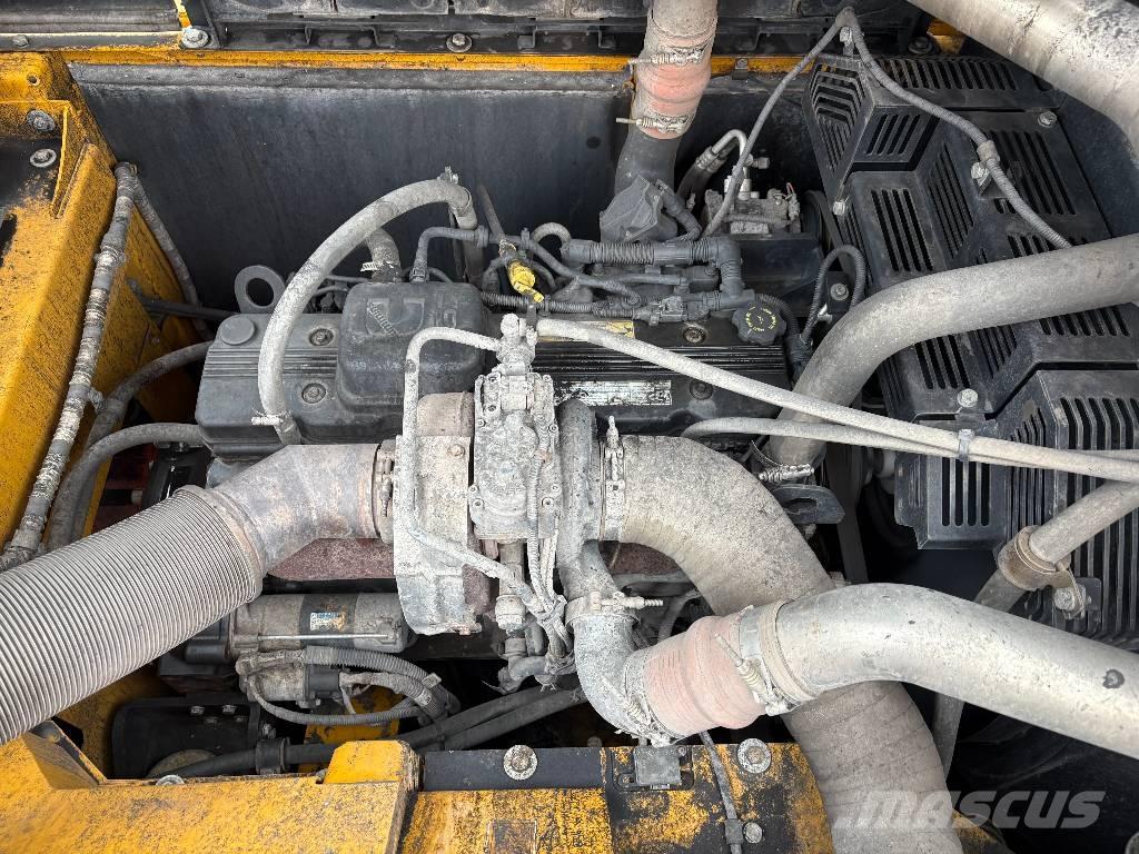 LiuGong CLG933E Telakaivukoneet