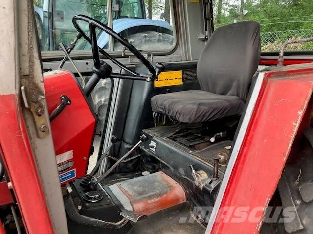 Massey Ferguson 550 Traktorit