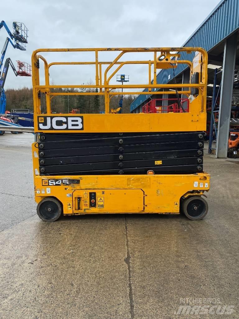 JCB S 4550E Saksilavat