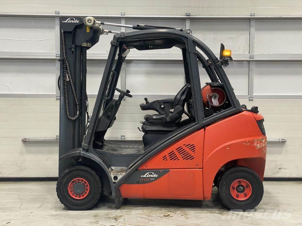 Linde H25T-02 Nestekaasutrukit
