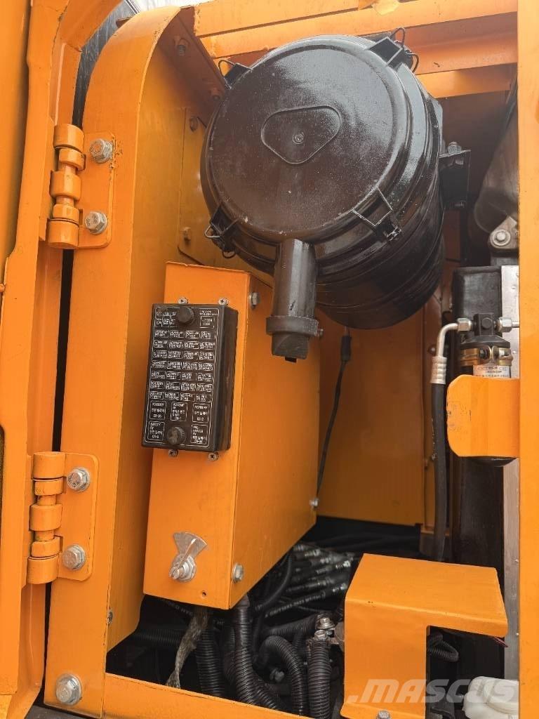 Hyundai HX 220 Telakaivukoneet