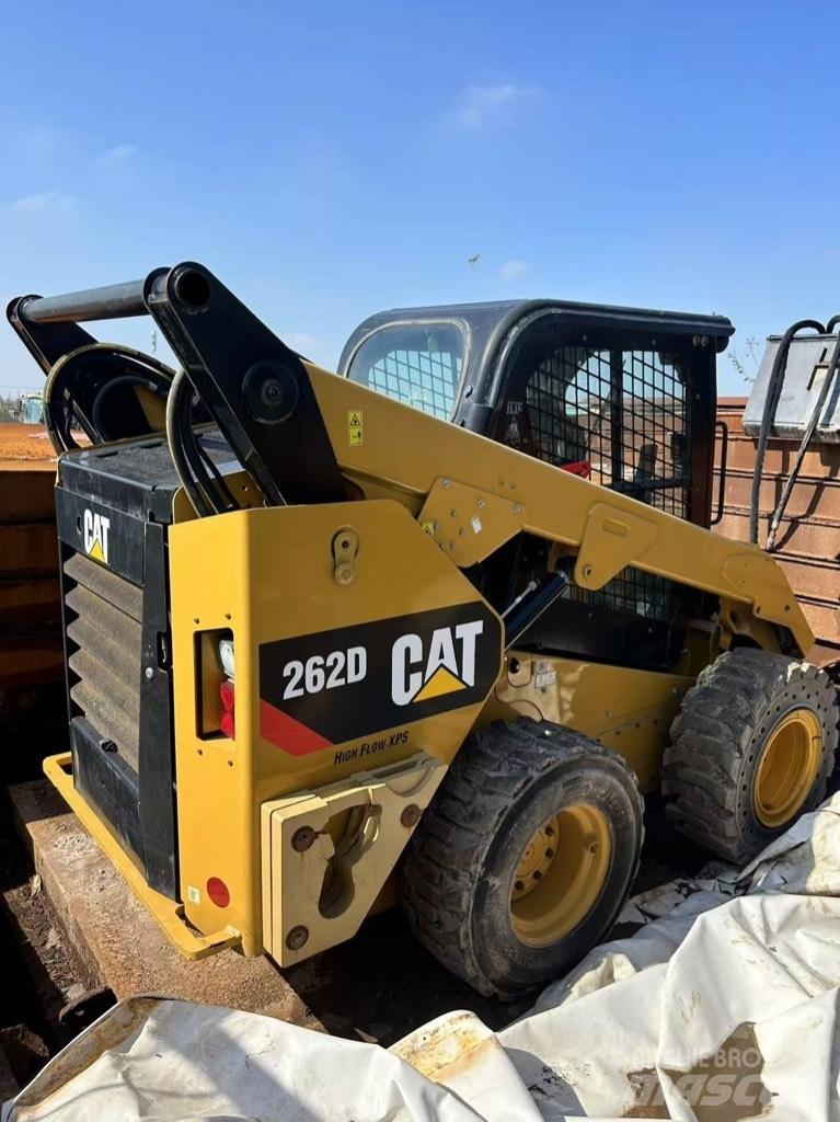 CAT 262 D Liukuohjatut kuormaajat