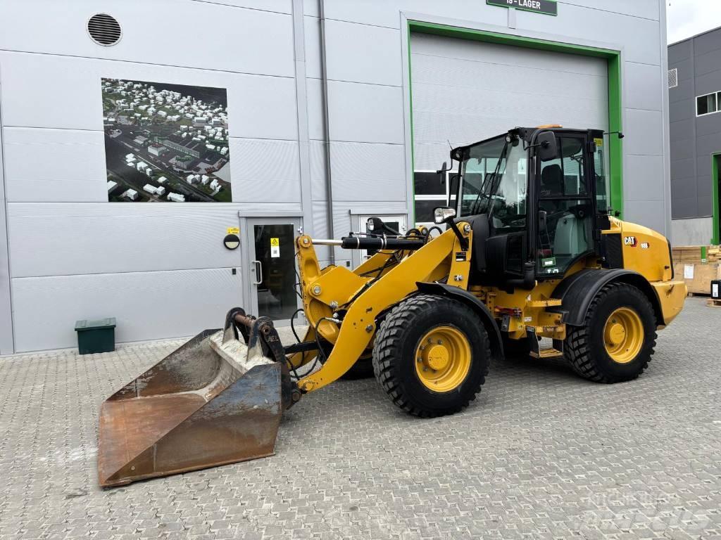 CAT 908 M Pyöräkuormaajat