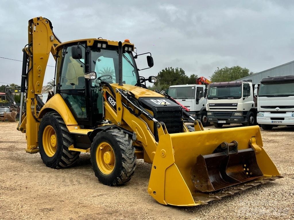 CAT 432 F Kaivurikuormaajat