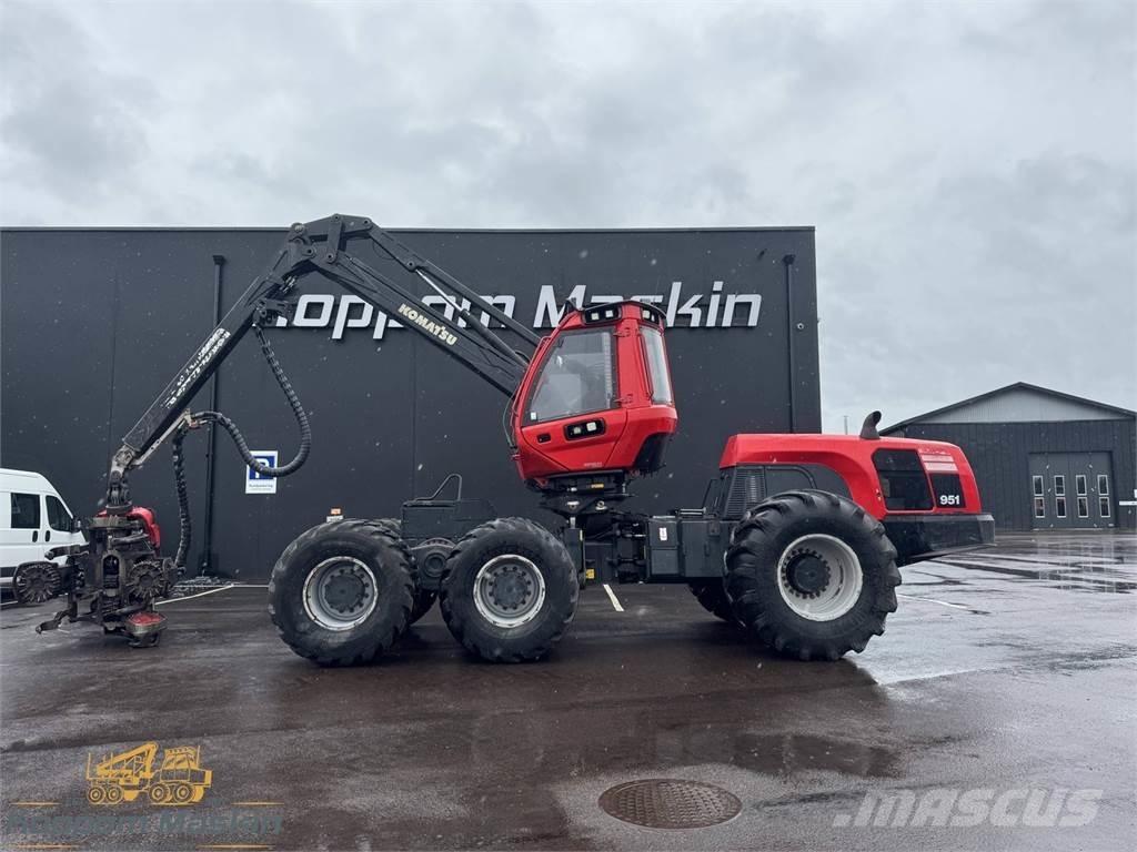 Komatsu 951 Harvesterit