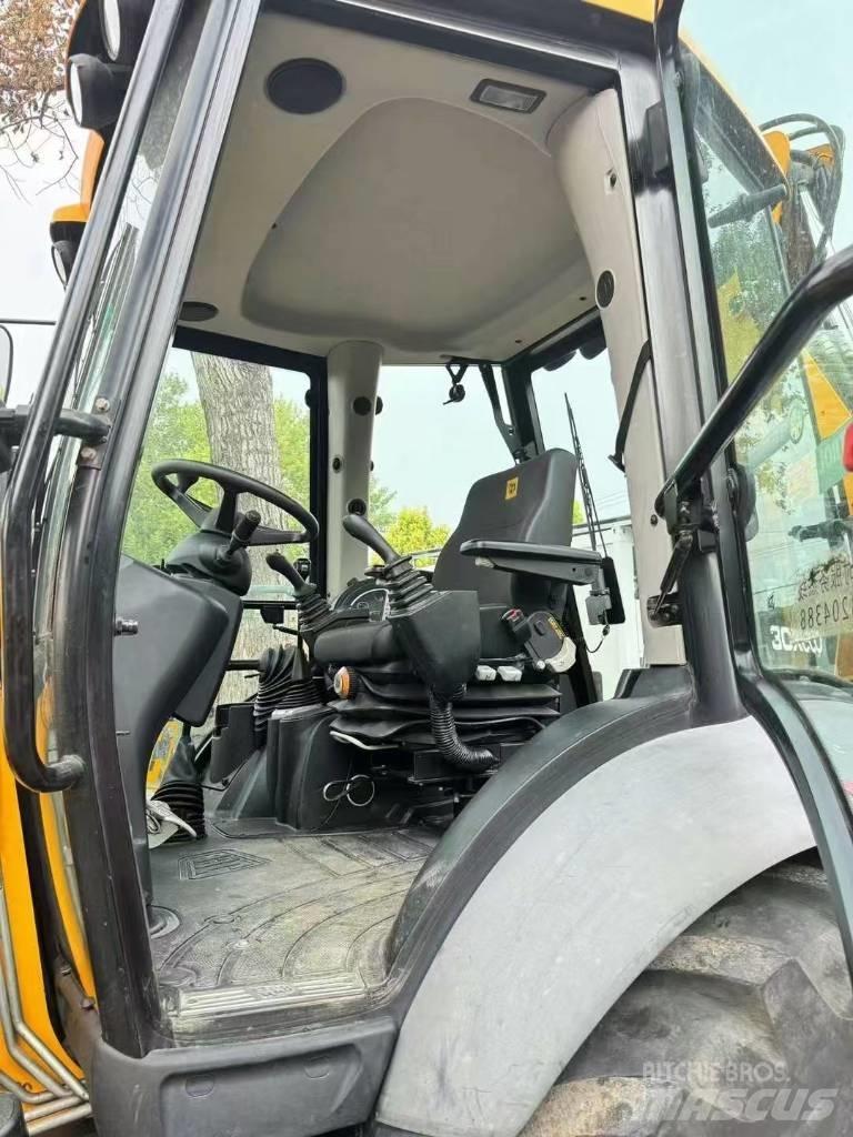 JCB 3 CX ECO Kaivurikuormaajat