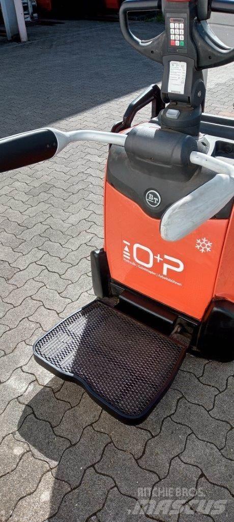 Toyota SPE140L Käyden ajettavat pinoamistrukit
