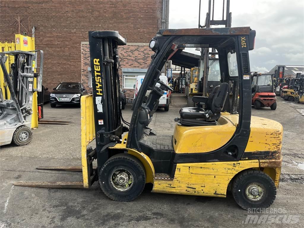 Yale GDP25VX Dieseltrukit